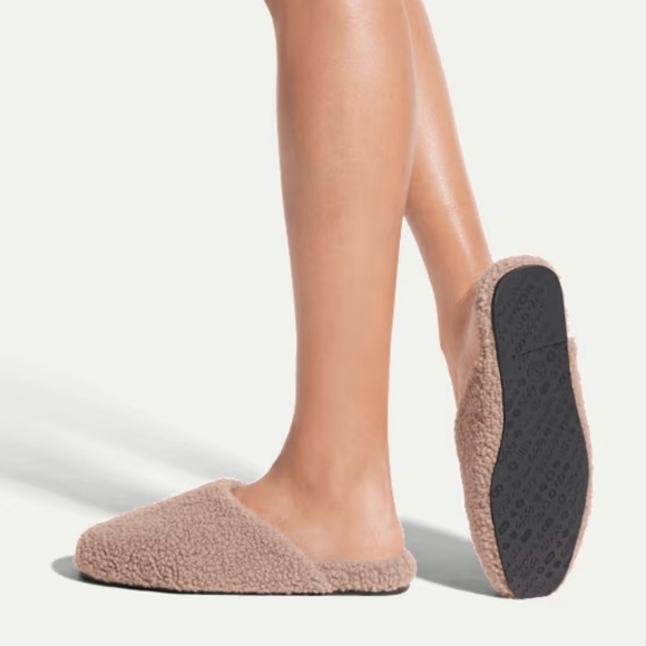 Brand New Bomba’s Women's Sunday Mule Slipper - Picture 2 of 4